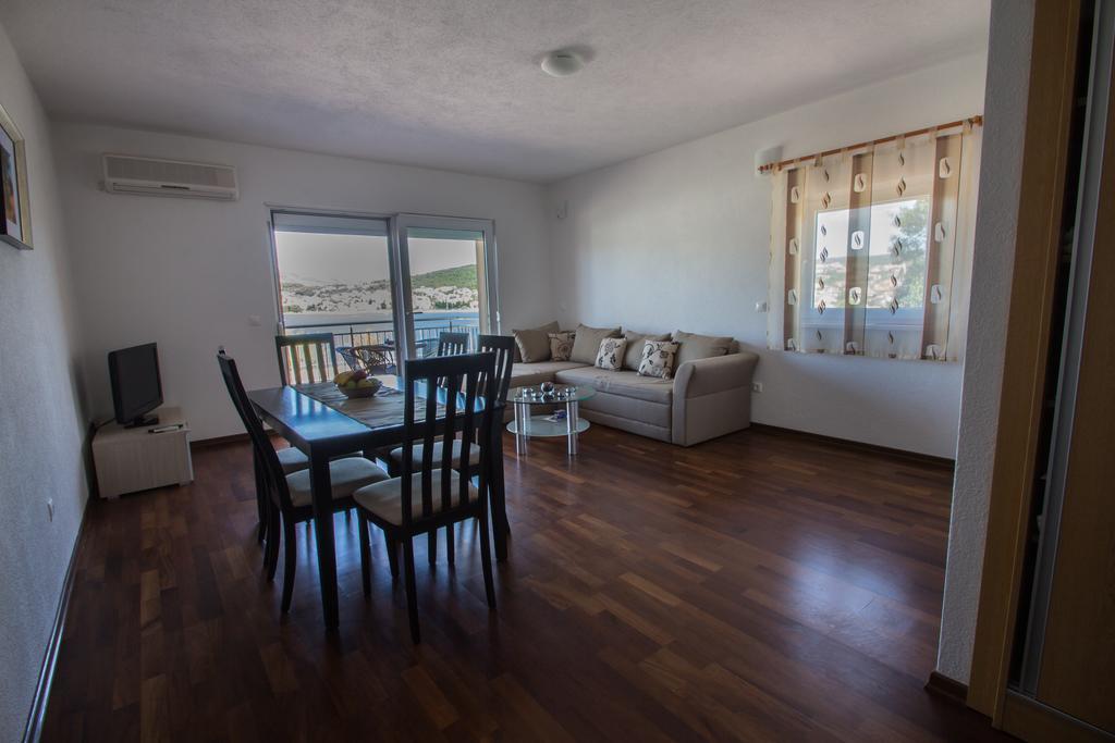 Apartments Kelic Trogir Rum bild