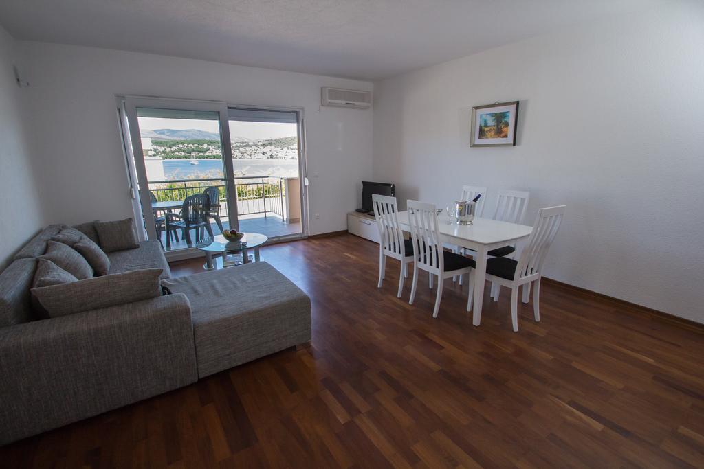 Apartments Kelic Trogir Rum bild